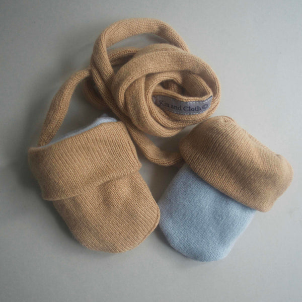 Cashmere Mittens - Sky/Camel